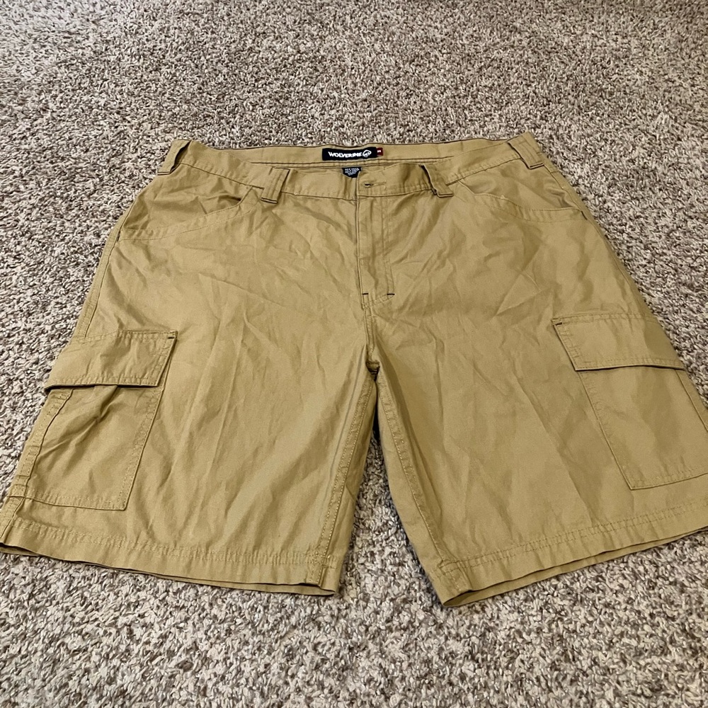 Wolverine men cargo short single use size 38